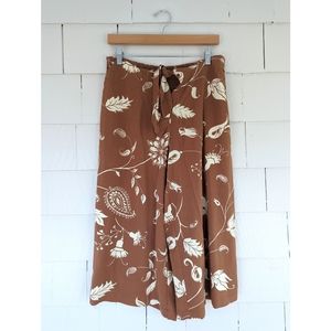 NWT Urban Outfitters Brown Patterned Flowy Cropped Pants Medium
